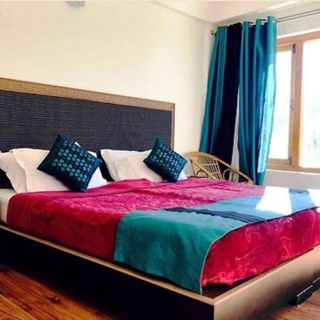 מלון לה Himalayan Residency Ladakh מראה חיצוני תמונה