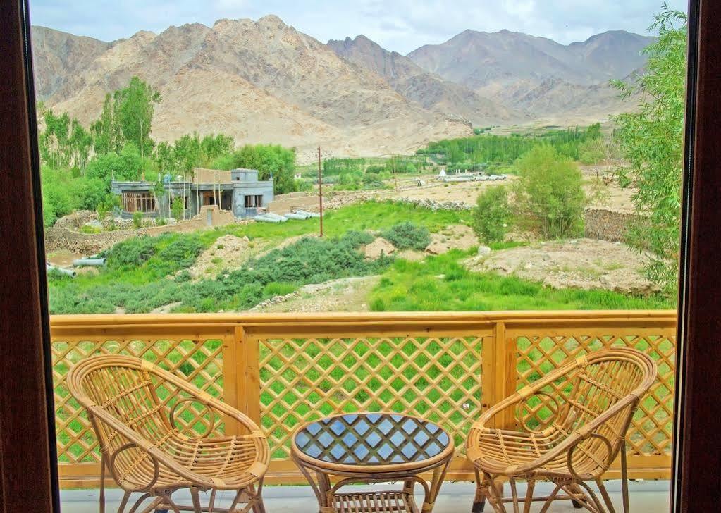 מלון לה Himalayan Residency Ladakh מראה חיצוני תמונה