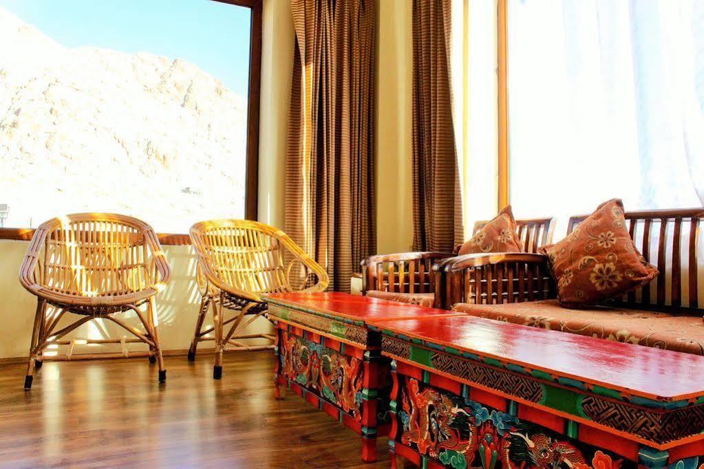 מלון לה Himalayan Residency Ladakh מראה חיצוני תמונה