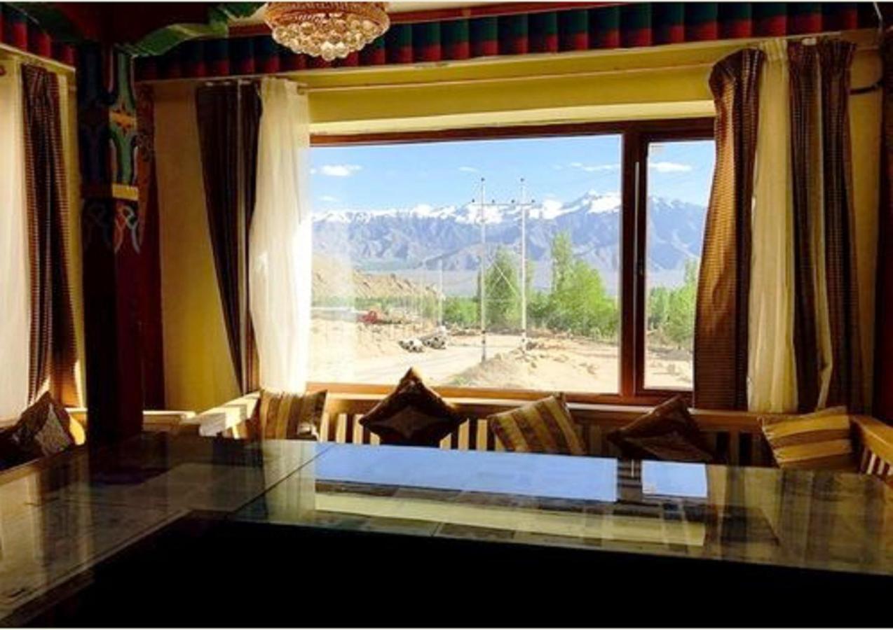 מלון לה Himalayan Residency Ladakh מראה חיצוני תמונה