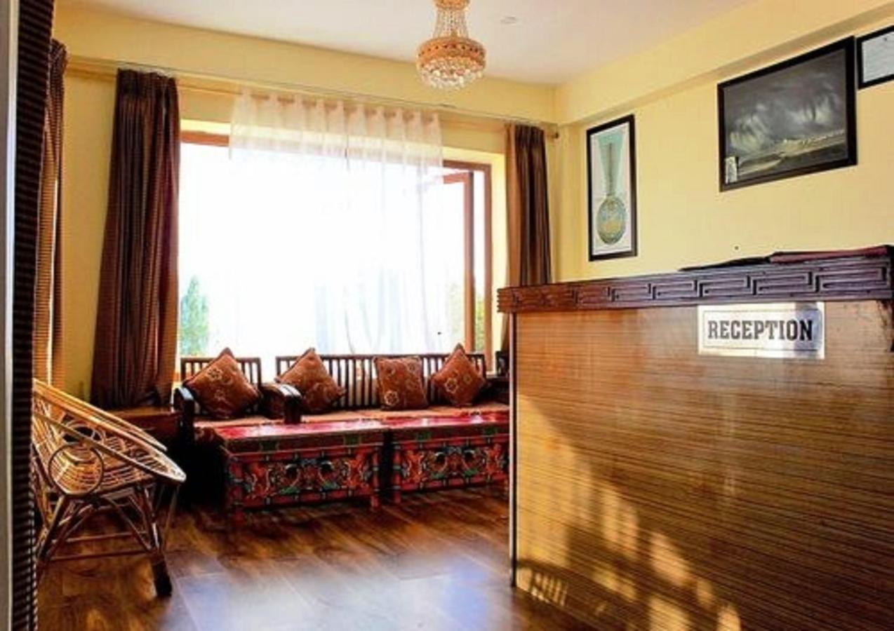 מלון לה Himalayan Residency Ladakh מראה חיצוני תמונה