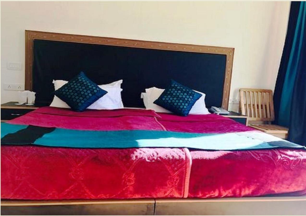 מלון לה Himalayan Residency Ladakh מראה חיצוני תמונה