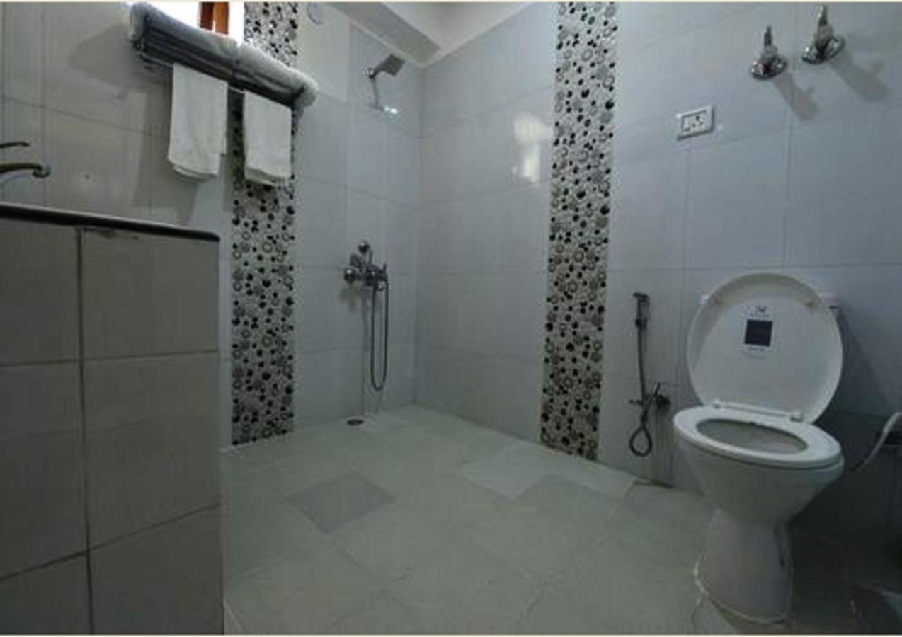 מלון לה Himalayan Residency Ladakh מראה חיצוני תמונה